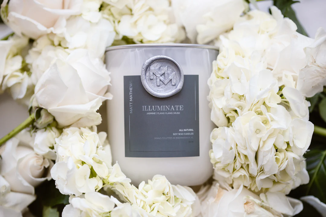 Illuminate Luxe Candle - Image 3