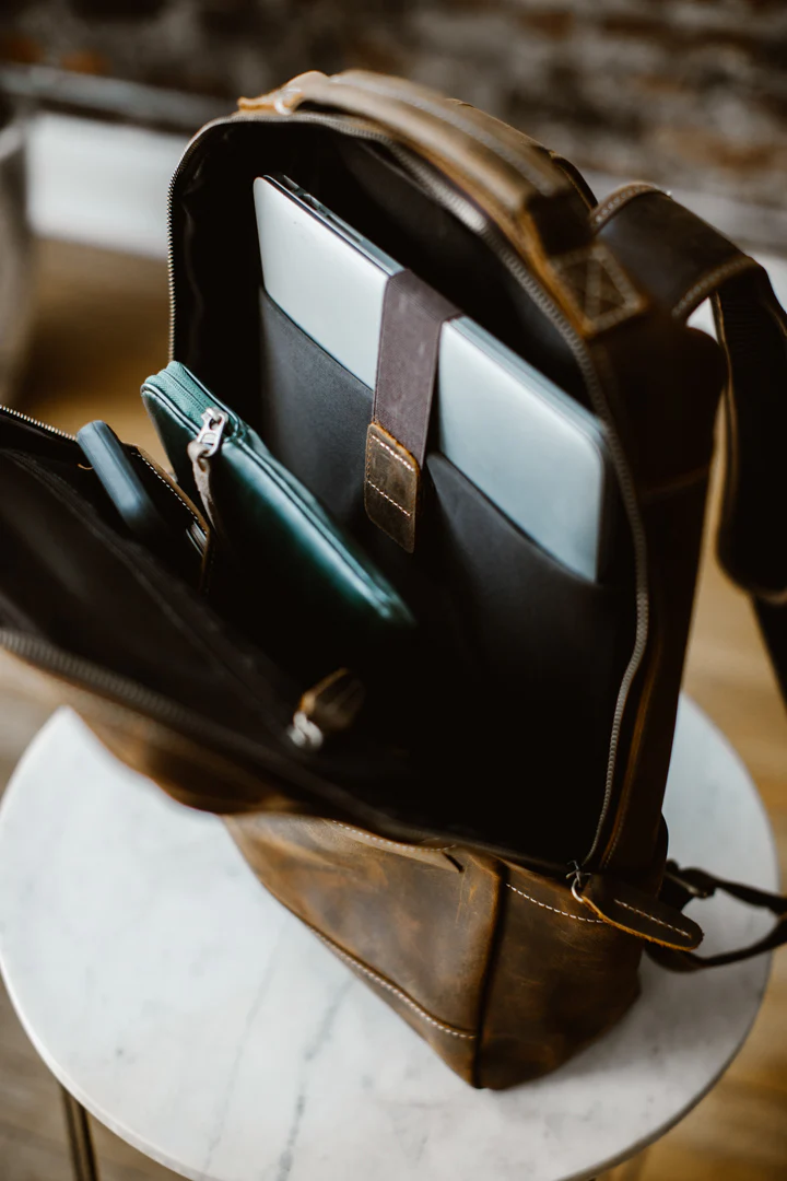 THE FARM BAG BY MATT MATHEWS - Image 13